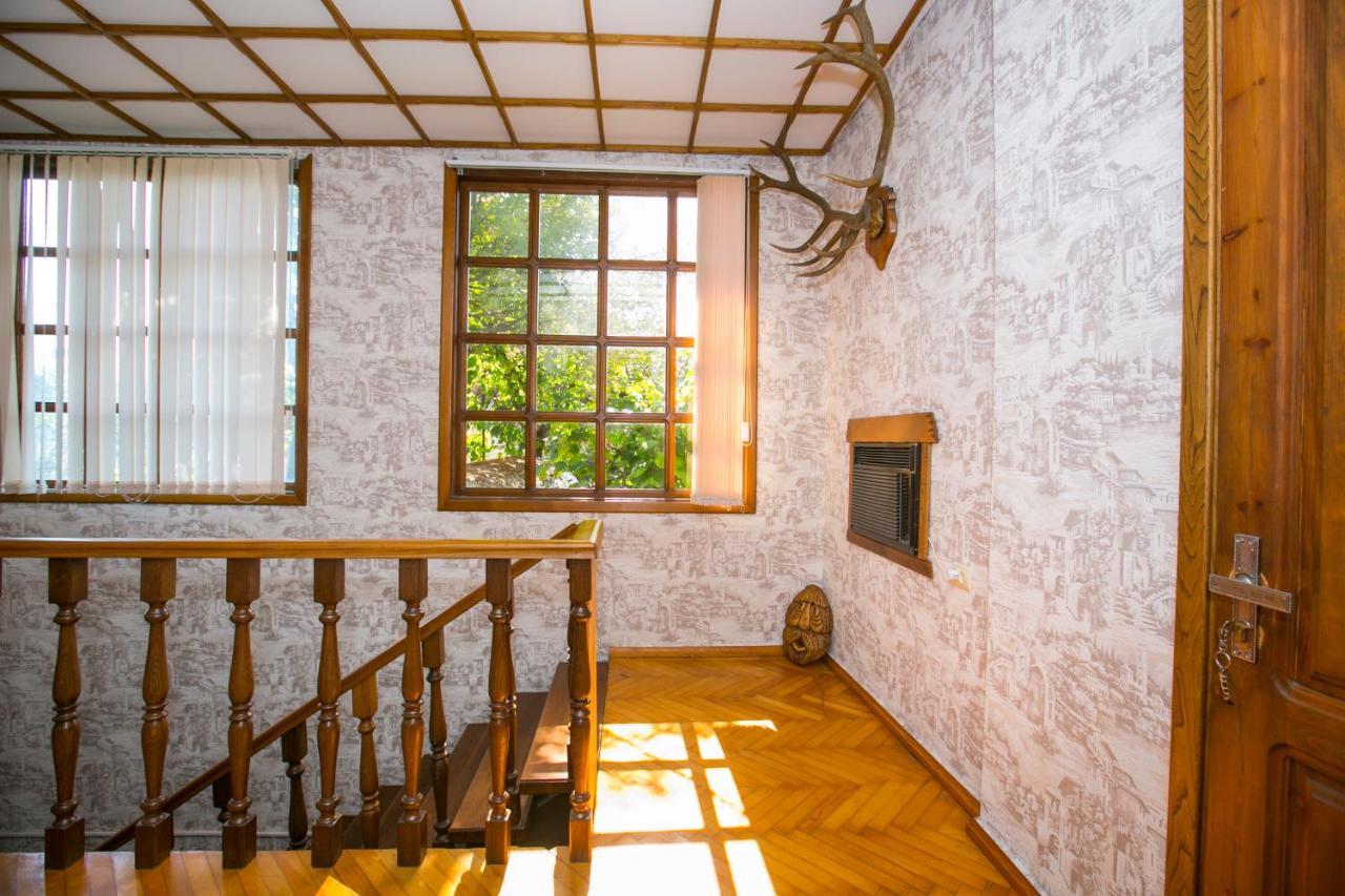 Guest House Lavr กากรา ภายนอก รูปภาพ
