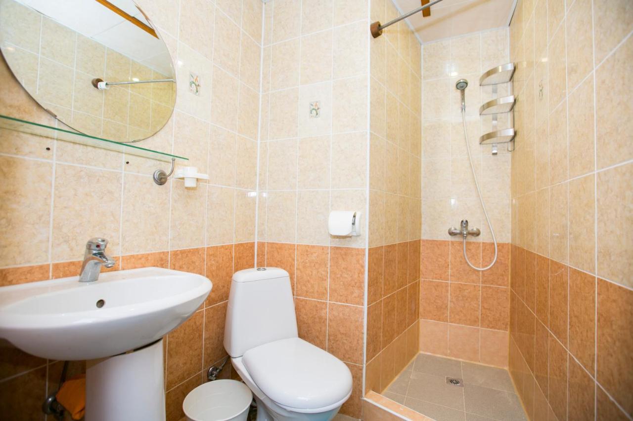 Guest House Lavr กากรา ภายนอก รูปภาพ