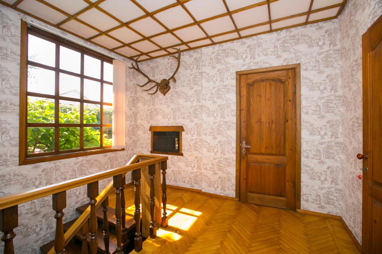 Guest House Lavr กากรา ภายนอก รูปภาพ